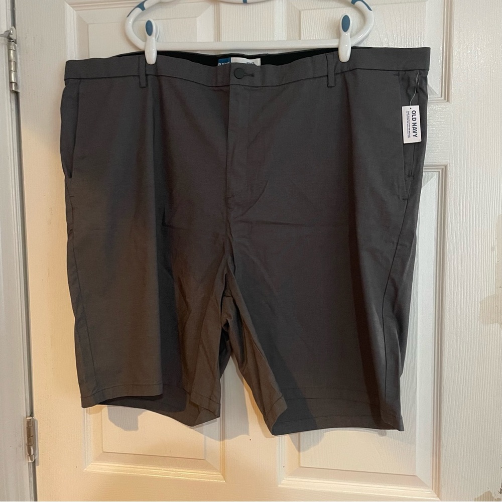Men’s NWT Old Navy Chino Shorts Gray 54W